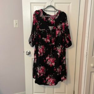 Torrid sz 3 dress floral with pockets 3/4 sleeves